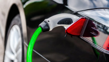 The data also revealed that the uptake of diesel-electric hybrids experienced a substantial fall from 2015 to 2016, with a 55% decrease from 3,873 diesel electrics registrations to 1,741 in 2016